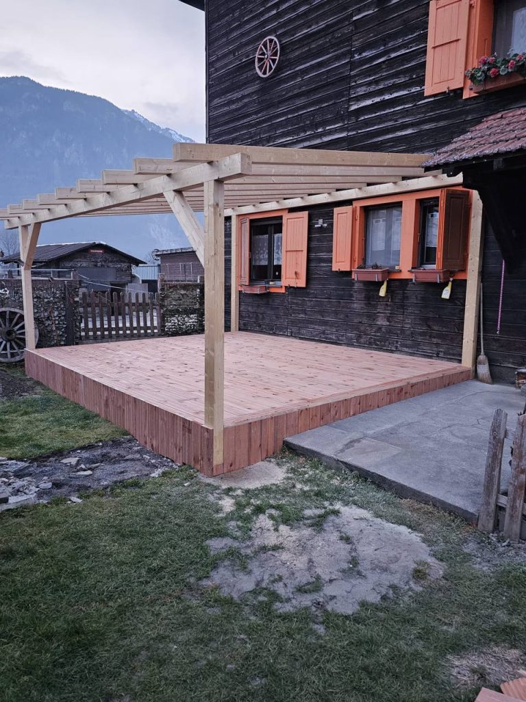 Pergola en bois sur terrasse - Eggel Création & Design SA